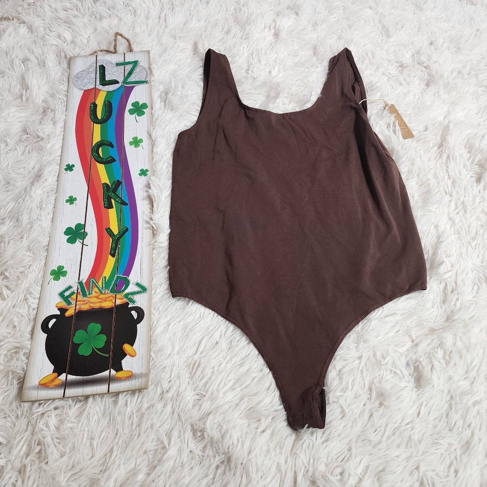 SKIMS SOFT SMOOTHING THONG/BODYSUIT/ COCOA/NWT - Picture 6 of 16